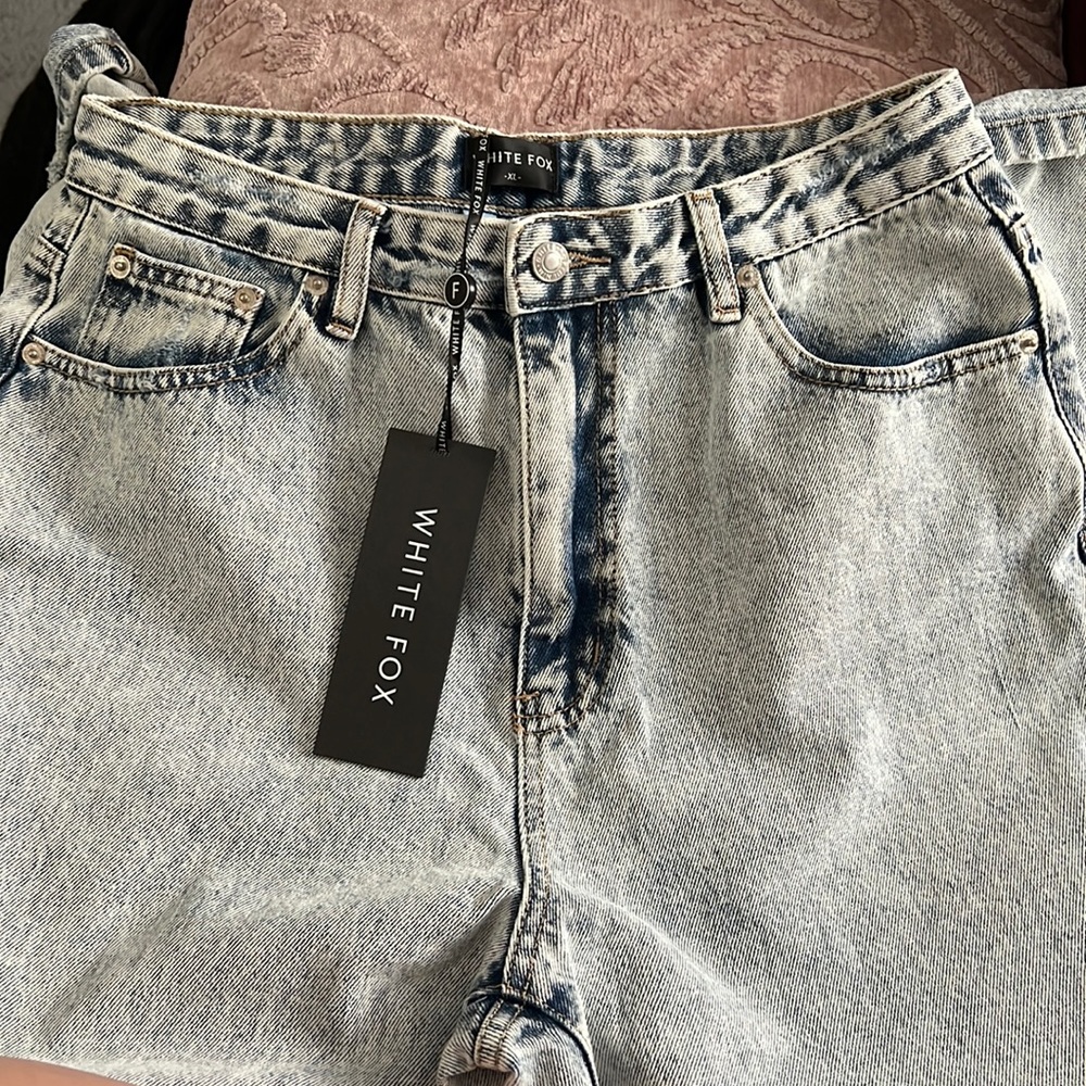 White Fox Boyfriend jeans